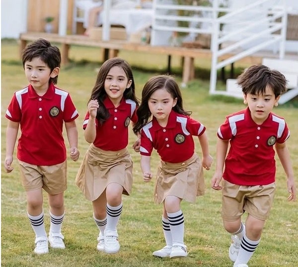 Áo đồng phục mầm non trường quốc tế cho bé trai và gái