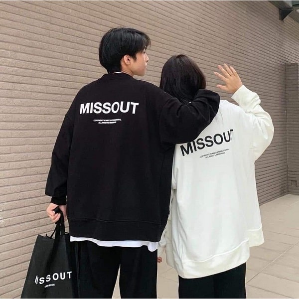 sản phẩm sweater của Miss Out